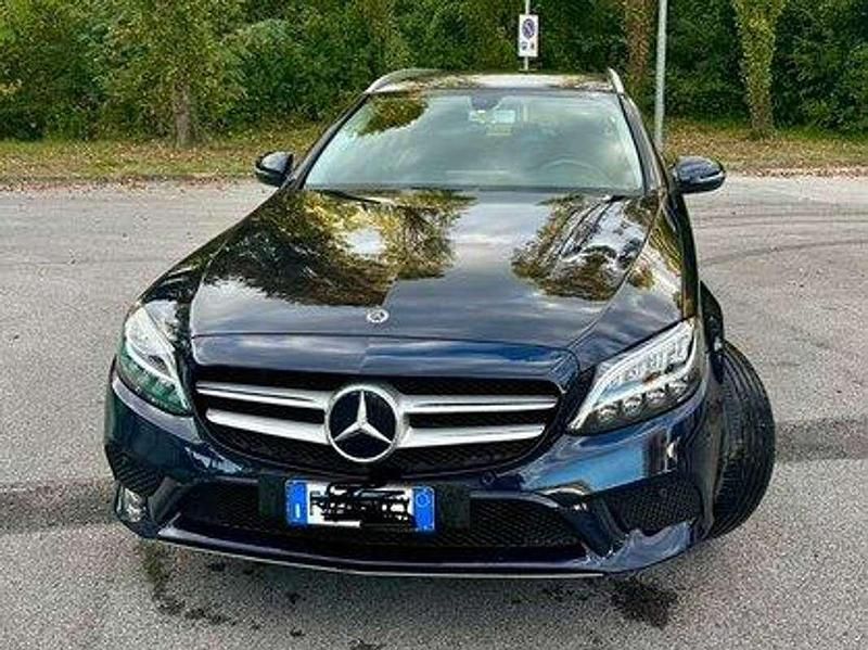 Usata Mercedes C220 Premium 194 CV (142 kW) 2019 Blu/azzurro Station wagon
