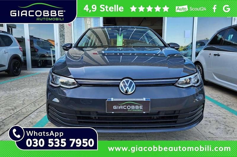 Usata VW Golf VIII Life 116 CV (85 kW) 2022 Grigio urano Berlina