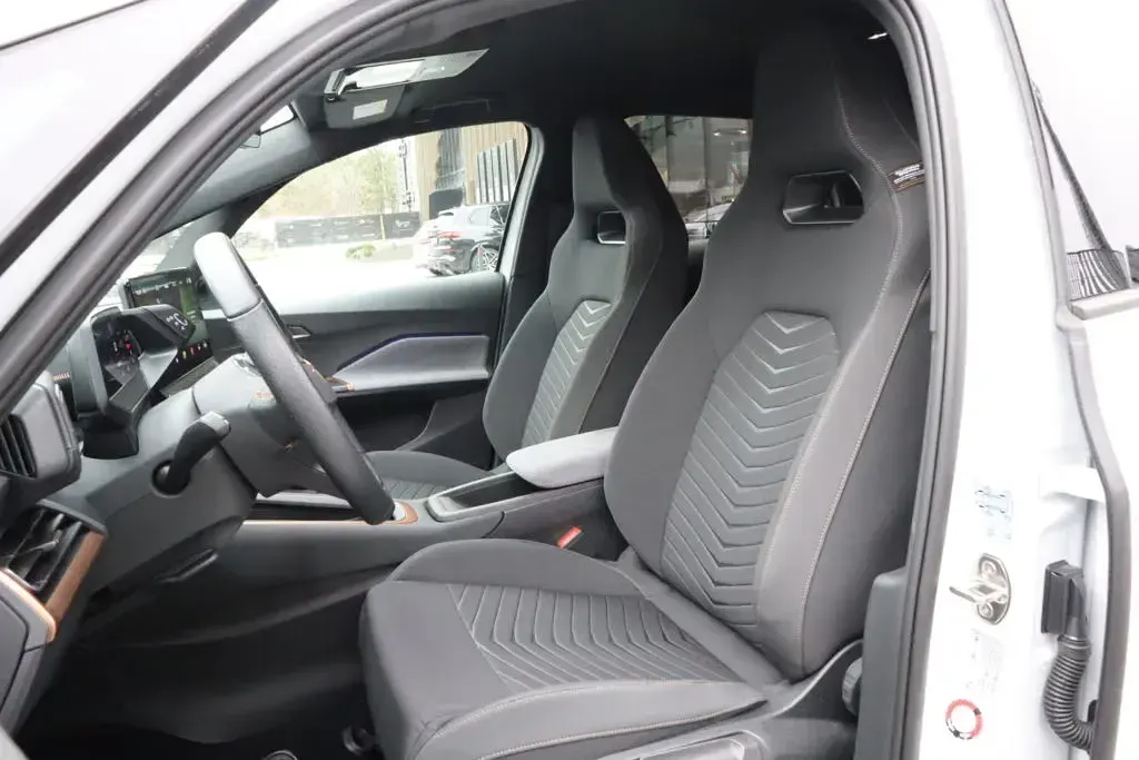 Usata Cupra Born e-Boost 169 kW (231 CV) 2024 Bianco Utilitaria