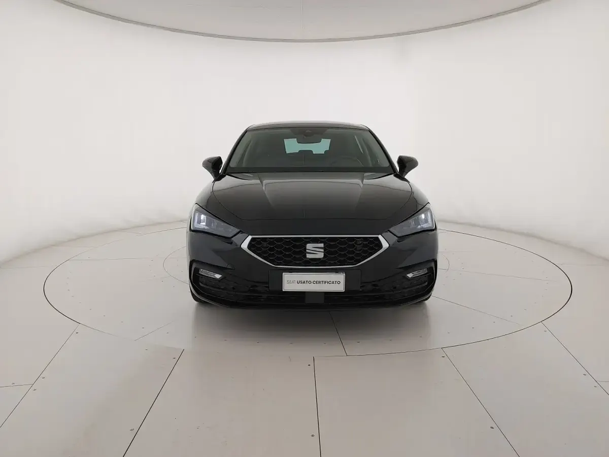 Usata Seat Leon Style 116 CV (85 kW) 2025 Nero midnight Berlina