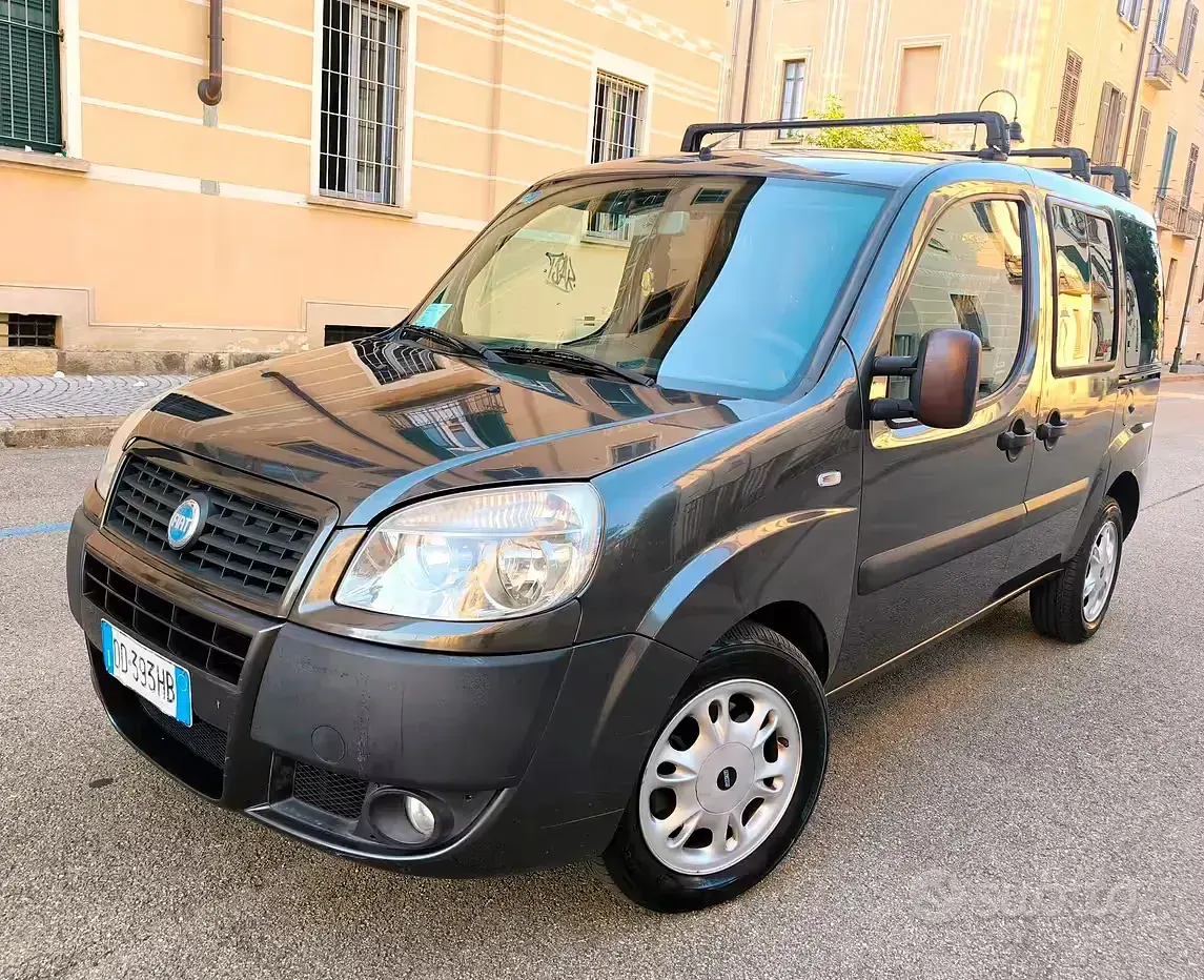 Usata Fiat Doblò 120 CV (88 kW) 2006 Monovolume