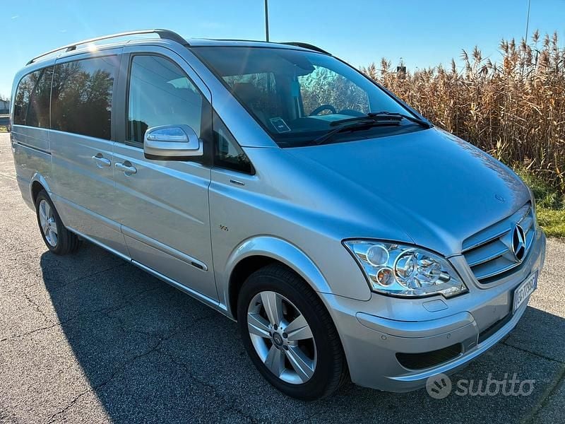 Grigio Usata 2011 Mercedes Viano Monovolume | 23.000 € - Immagine 1/4