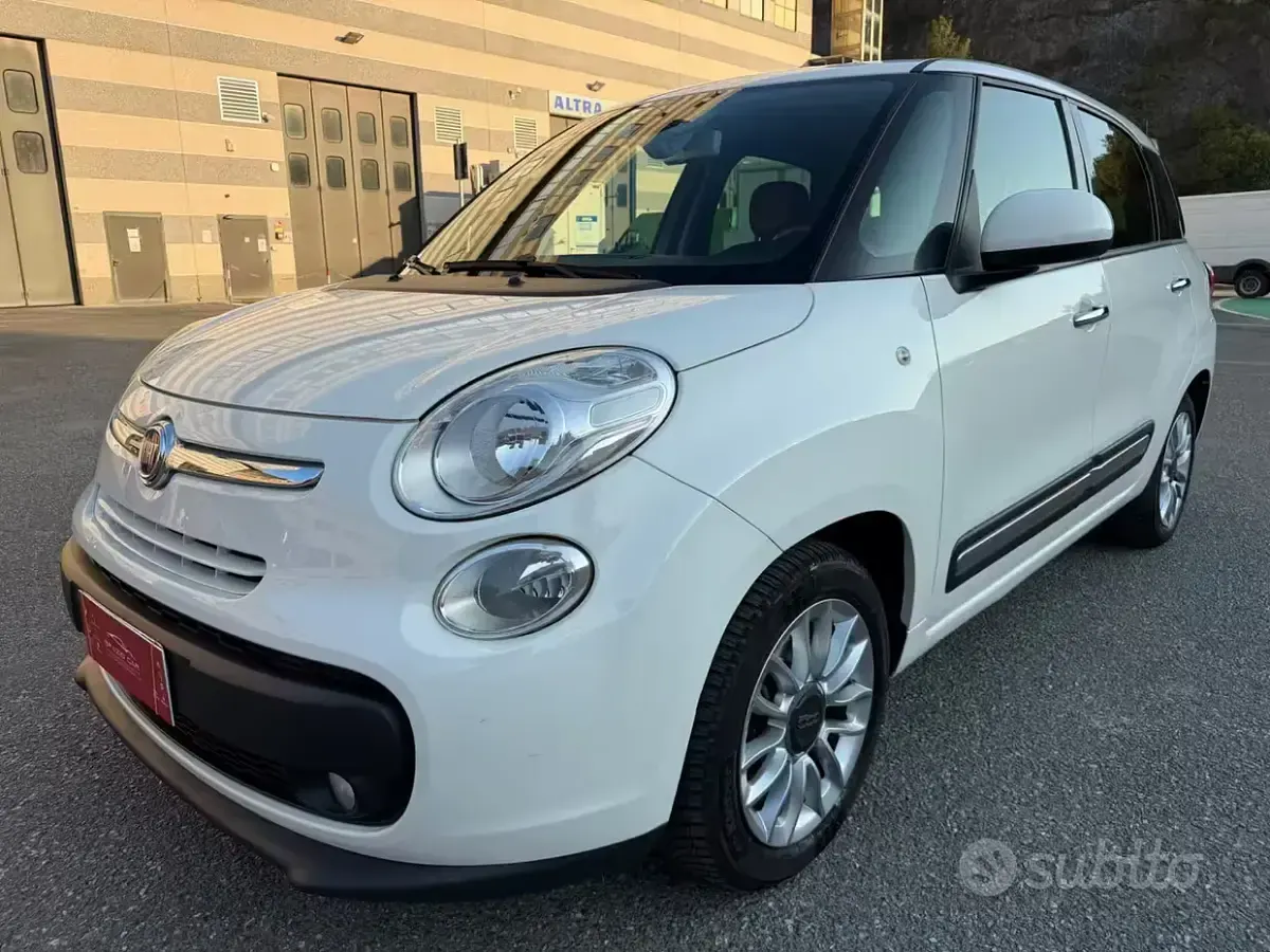 Usata Fiat 500L Living 105 CV (77 kW) 2014 Bianco Monovolume
