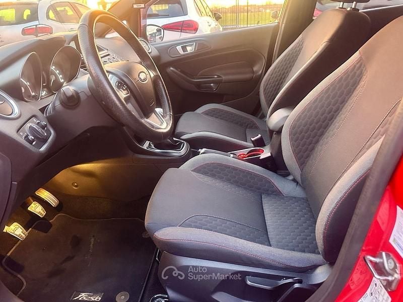 Usata Ford Fiesta ST-Line 75 CV (55 kW) 2017 Rosso Berlina