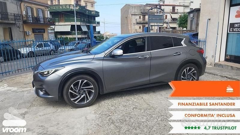 Usata Infiniti Q30 Business Executive 108 CV (79 kW) 2016 Berlina