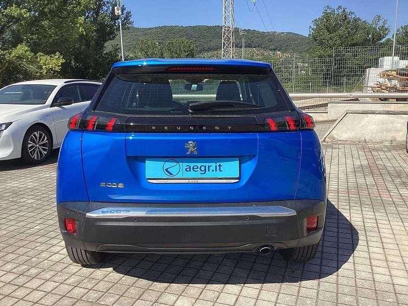 Usata Peugeot 2008 Active 101 CV (74 kW) 2021 Blu SUV