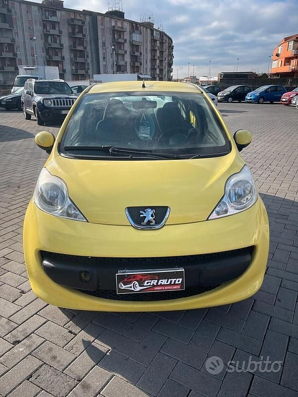 Usata Peugeot 107 54 CV (39 kW) 2007 Giallo Utilitaria