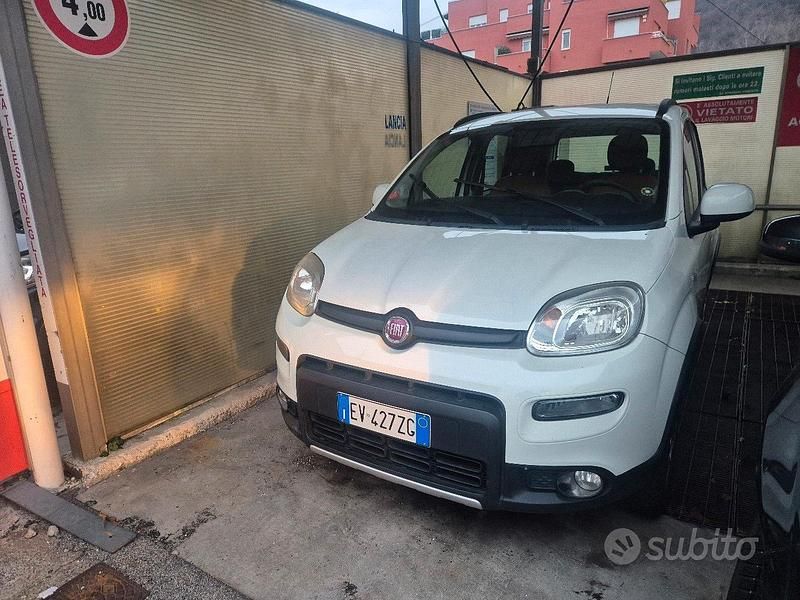 Usata Fiat Panda 4x4 S 75 CV (55 kW) 2014 Bianco Utilitaria