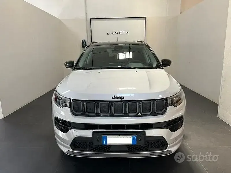 Usata Jeep Compass 131 CV (96 kW) 2022 Grigio SUV