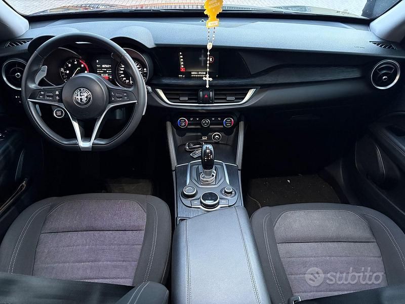Usata Alfa Romeo Stelvio 190 CV (139 kW) 2019 Nero SUV