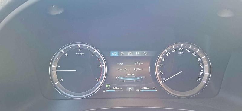 Usata Ssangyong (KGM) Rexton 181 CV (133 kW) 2019 Argento SUV