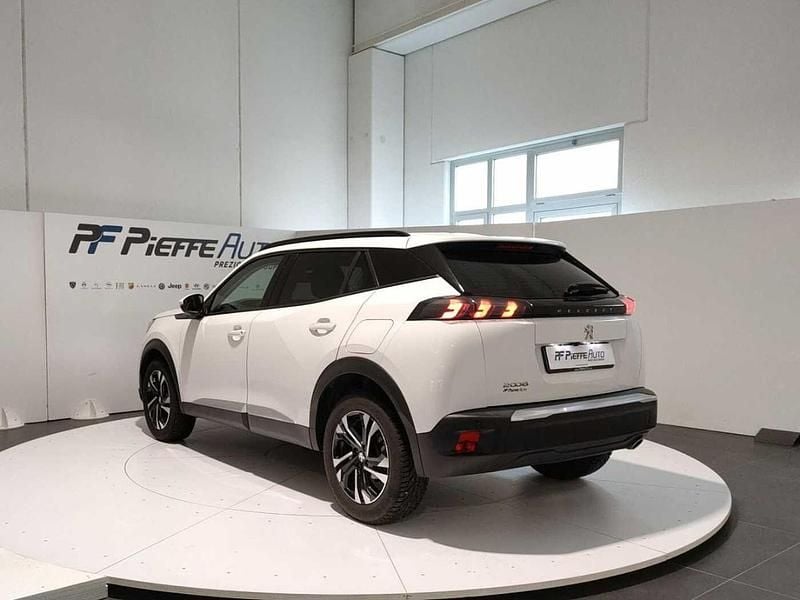 Usata Peugeot 2008 Allure 131 CV (96 kW) 2020 Bianco SUV