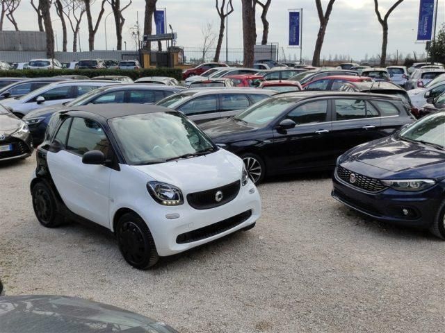 Bianco Usata 2016 Smart ForTwo Coupé Coupé | 9900 € (Buon prezzo) - Immagine 1/4