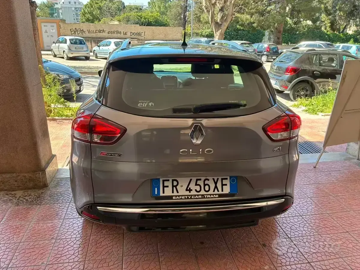 Usata Renault Clio 75 CV (55 kW) 2016 Grigio Station wagon
