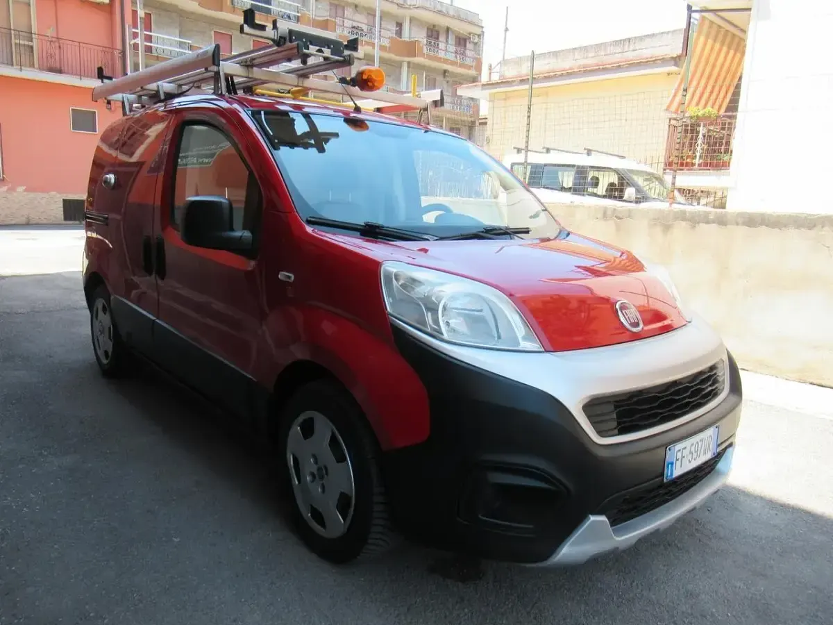 Usata Fiat Fiorino 95 CV (69 kW) 2016 Rosso Monovolume