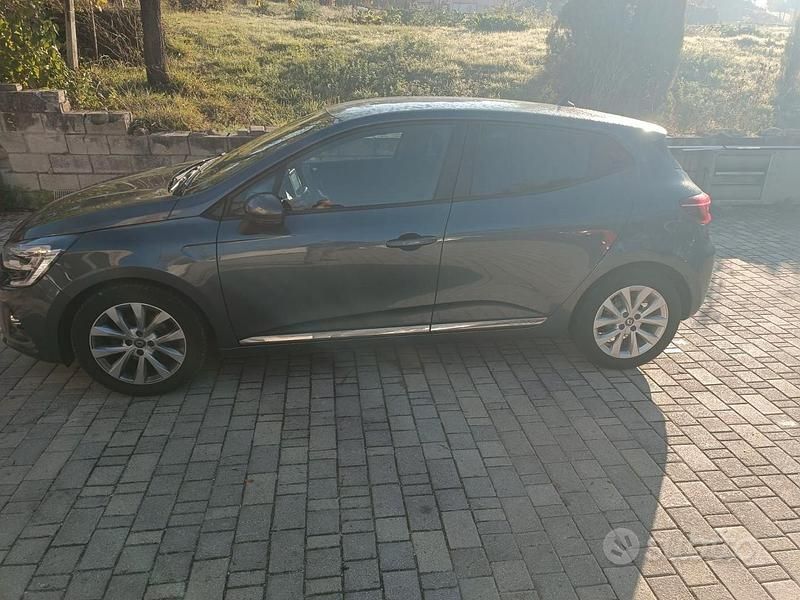 Usata Renault Clio IV Intens 90 CV (66 kW) 2019 Grigio Berlina