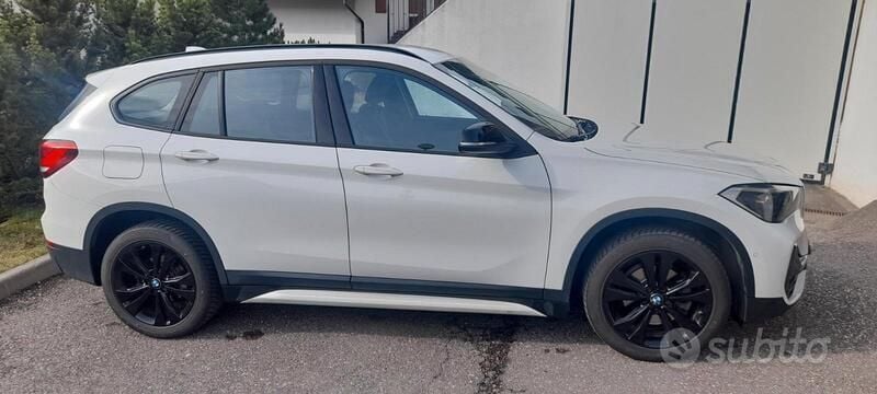 Bianco Usata 2022 BMW X1 Efficient Dynamics SUV | 28.800 € (Super prezzo) - Immagine 1/4