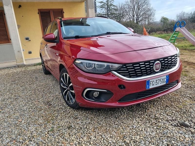 Usata Fiat Tipo Lounge 120 CV (88 kW) 2017 Rosso Station wagon