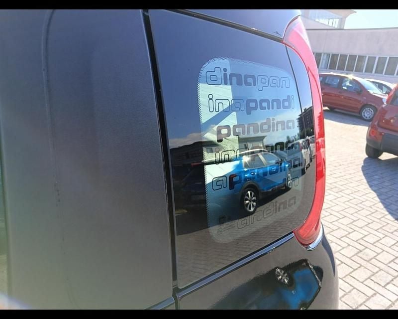 Nuova Fiat Panda 70 CV (51 kW) 2025 Nero