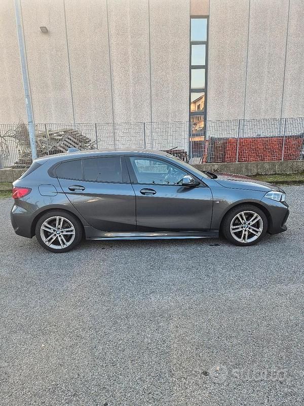 Usata BMW 118 Efficient Dynamics 150 CV (110 kW) 2020 Grigio Utilitaria
