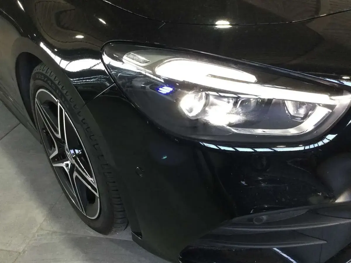 Usata Mercedes B180 Advanced Plus 116 CV (85 kW) 2025 Nero Utilitaria