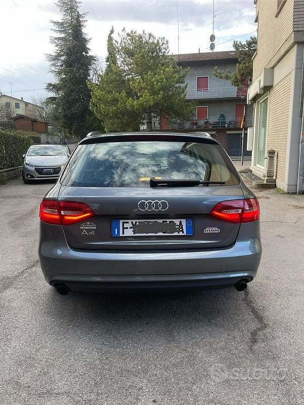 Usata Audi A4 211 CV (155 kW) 2012 Grigio Station wagon