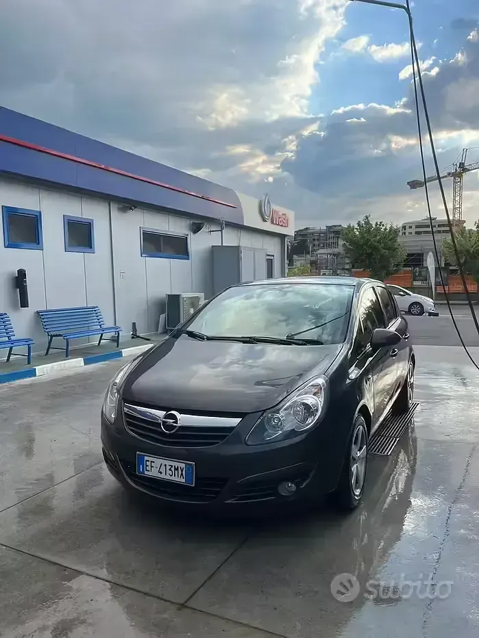 Usata Opel Corsa 85 CV (62 kW) 2011 Grigio Utilitaria