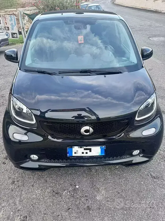 Usata Smart ForTwo Cabrio Brabus 75 CV (55 kW) 2018 Nero Cabrio