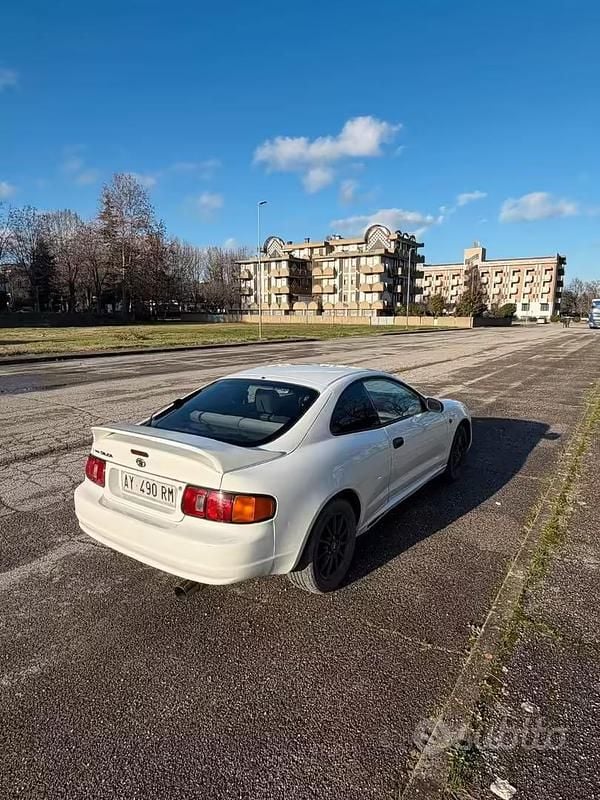 Usata Toyota Celica T2 116 CV (85 kW) 1998 Bianco Coupé