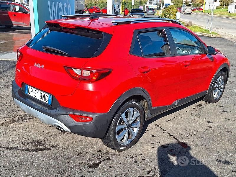 Usata Kia Stonic Style 84 CV (61 kW) 2023 Rosso SUV