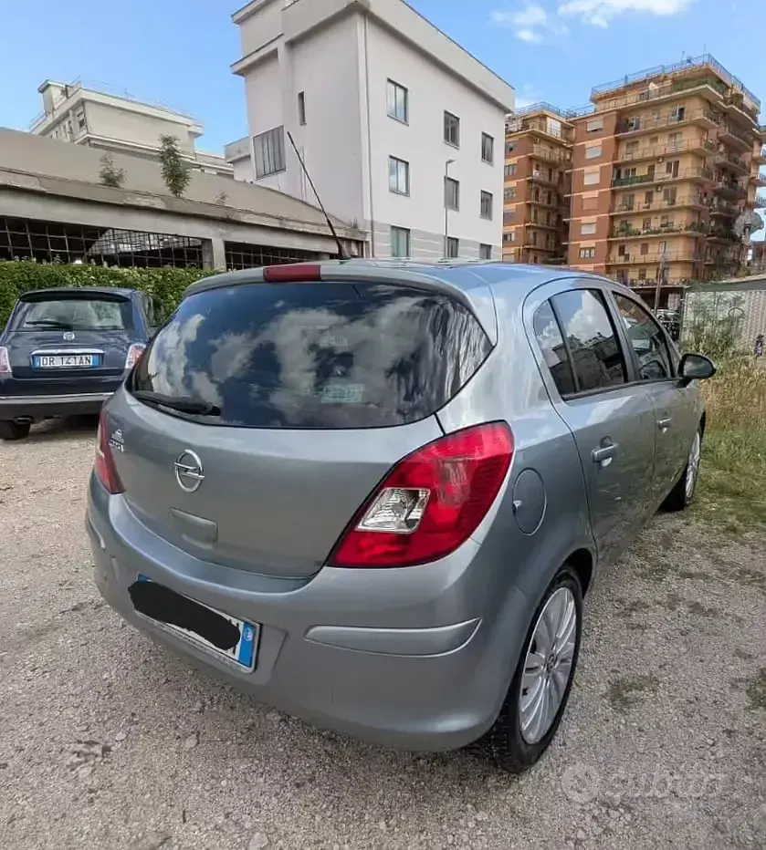 Usata Opel Corsa 85 CV (62 kW) 2014 Grigio Utilitaria
