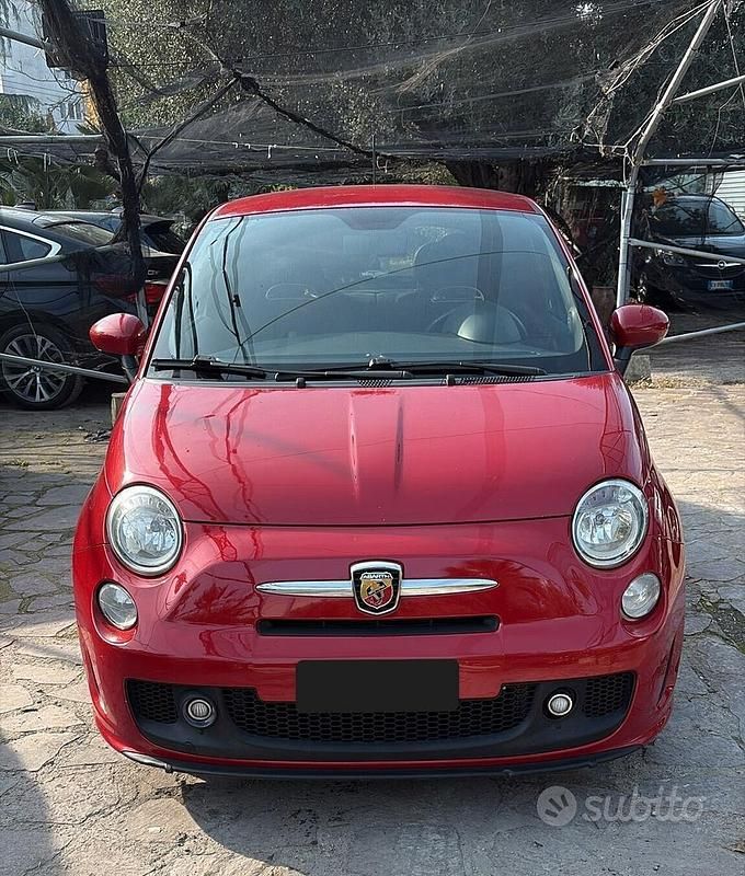 Rosso Usata 2015 Abarth 595 Tre volumi | 9990 € (Buon prezzo) - Immagine 1/4