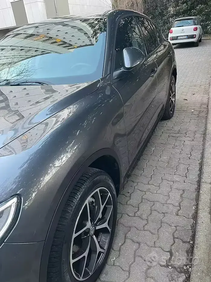Usata Alfa Romeo Stelvio 190 CV (139 kW) 2019 Grigio SUV