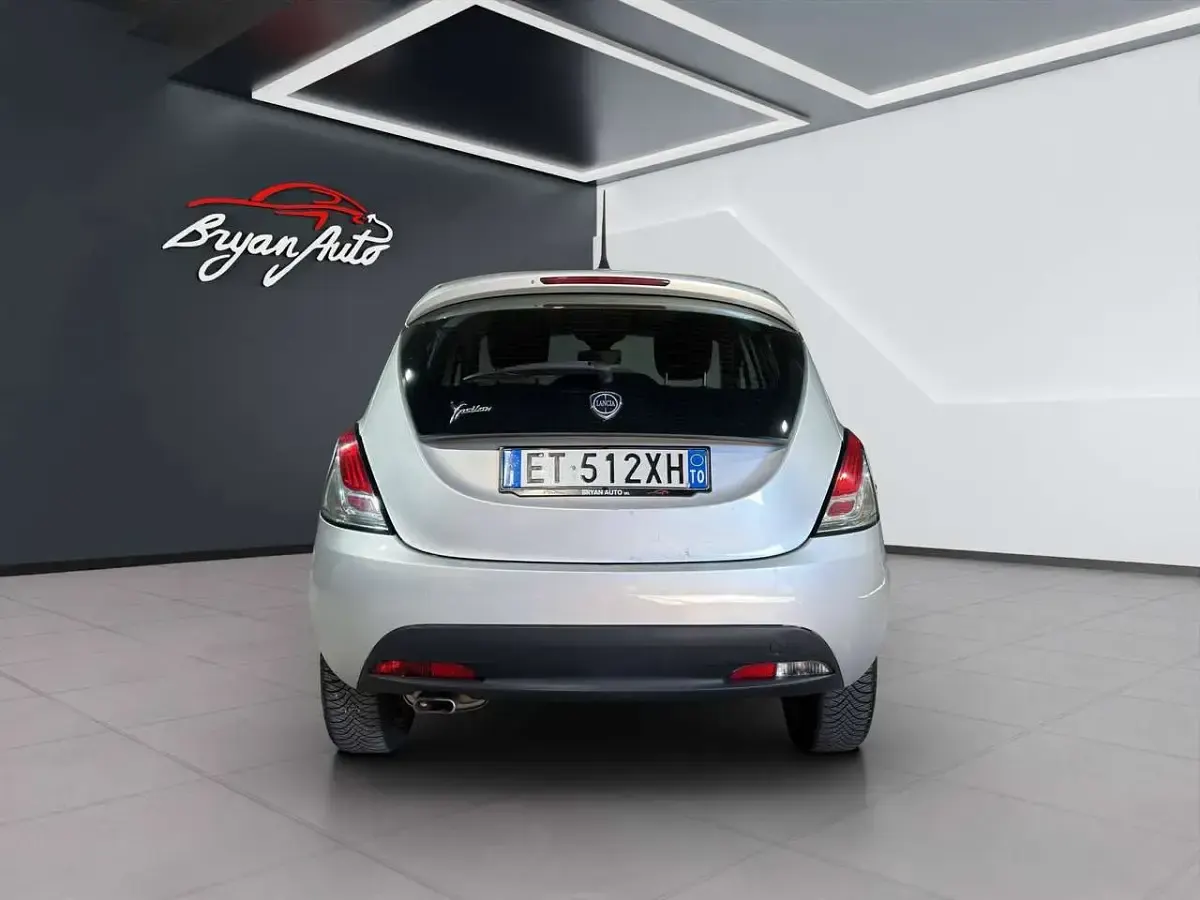 Usata Lancia Ypsilon Gold 69 CV (50 kW) 2013 Other Utilitaria