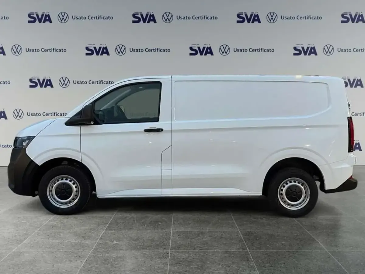 Nuova VW T7 150 CV (110 kW) 2025 Clear white: pastello Furgone