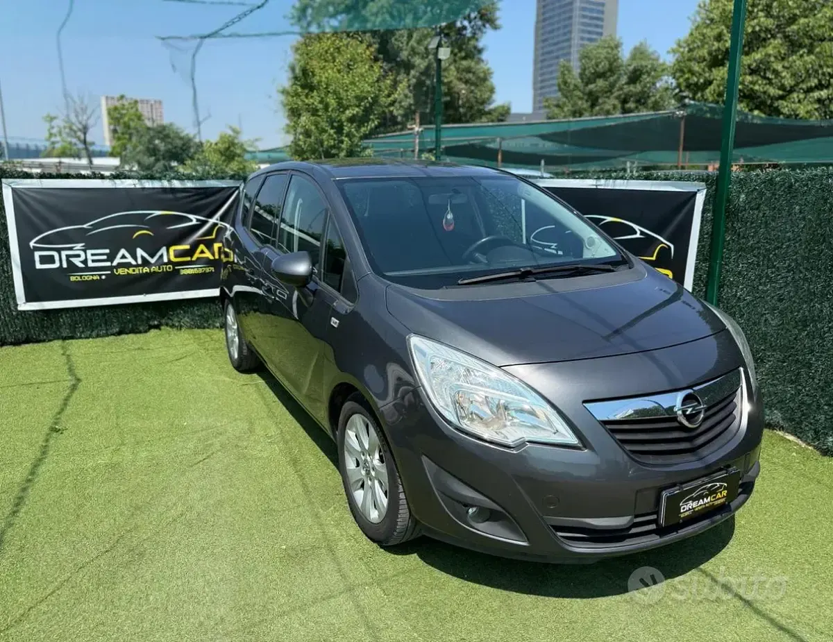 Usata Opel Meriva 95 CV (69 kW) 2013 Grigio Monovolume
