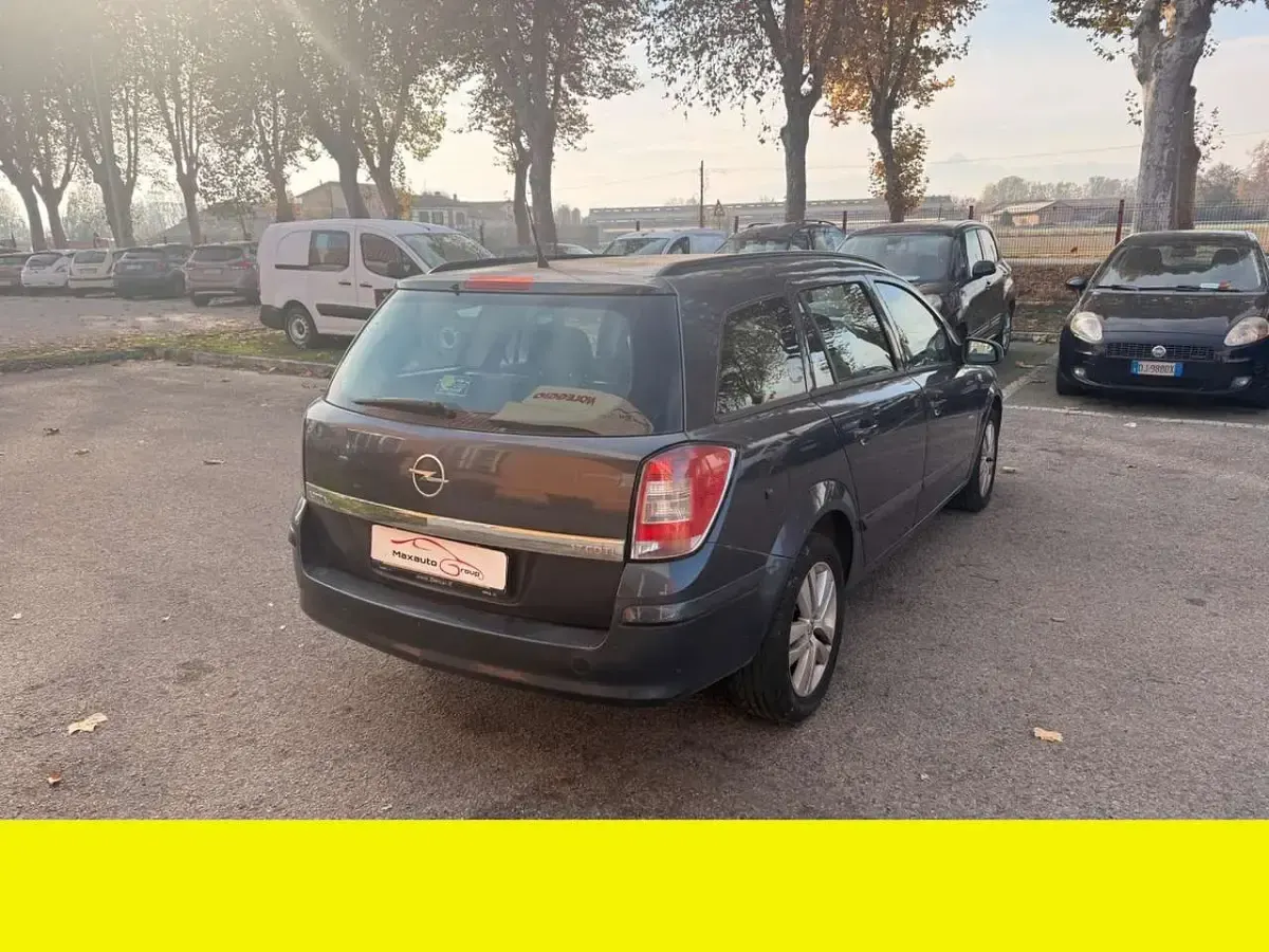 Usata Opel Astra 101 CV (74 kW) 2008 Other Station wagon