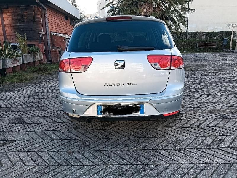 Usata Seat Altea 105 CV (77 kW) 2010 Grigio Monovolume