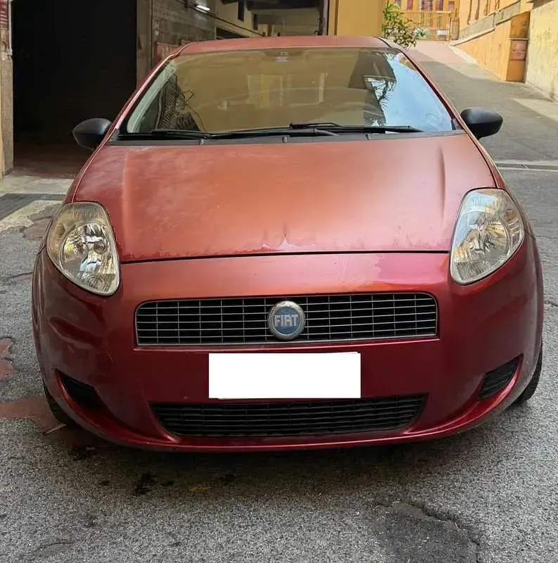 Usata Fiat Grande Punto Active 65 CV (47 kW) 2007 Rosso Utilitaria