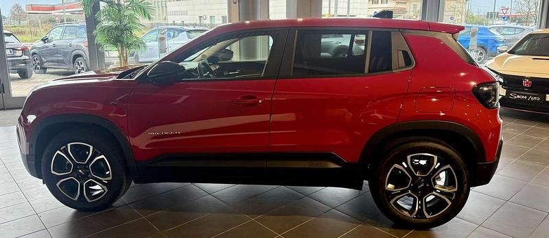 Usata Jeep Avenger Summit 101 CV (74 kW) 2024 Rosso SUV