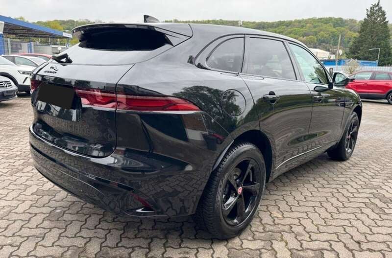 Usata Jaguar F-Pace R-Dynamic 163 CV (119 kW) 2024 Nero SUV