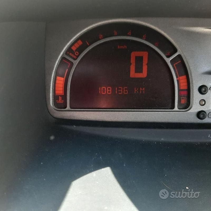 Usata Renault Modus 75 CV (55 kW) 2009 Grigio Monovolume