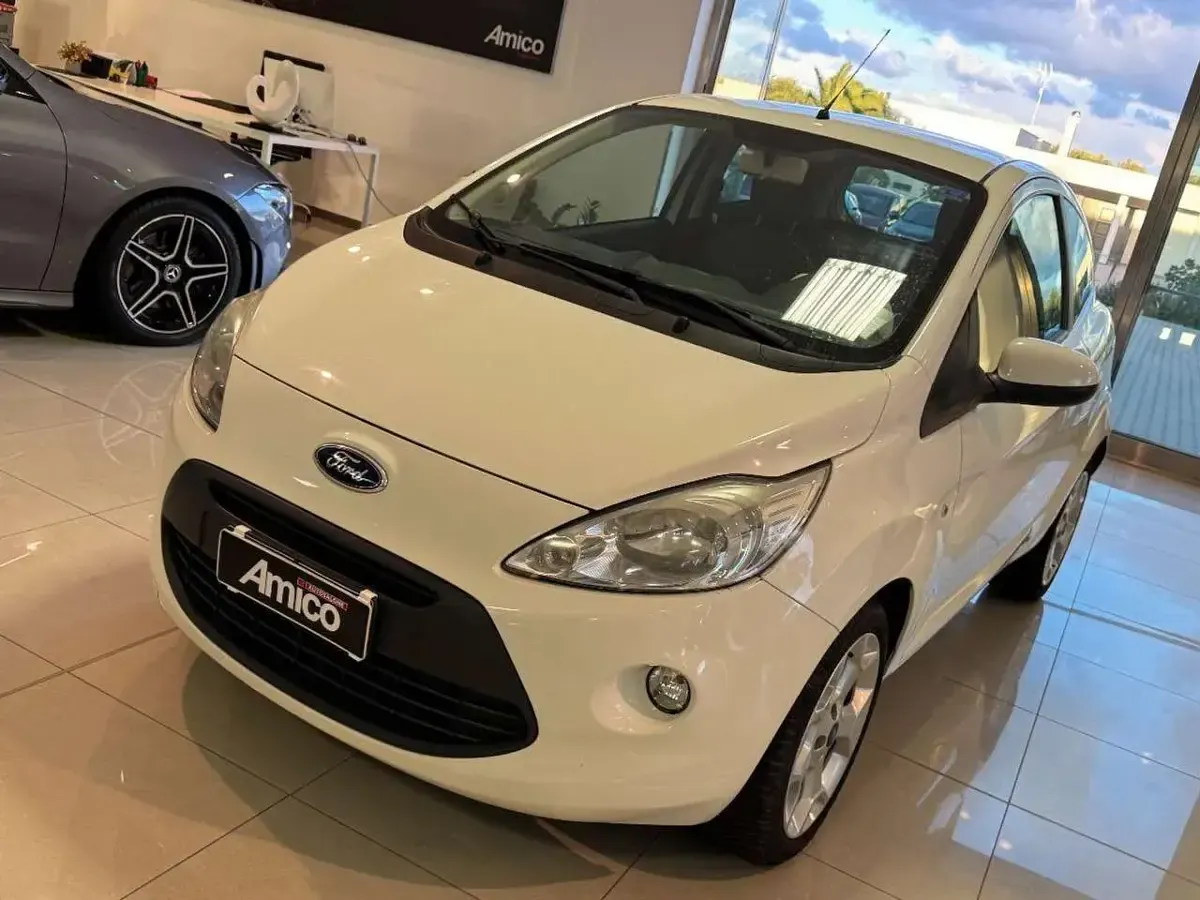 Usata Ford Ka Titanium 75 CV (55 kW) 2012 Bianco Utilitaria