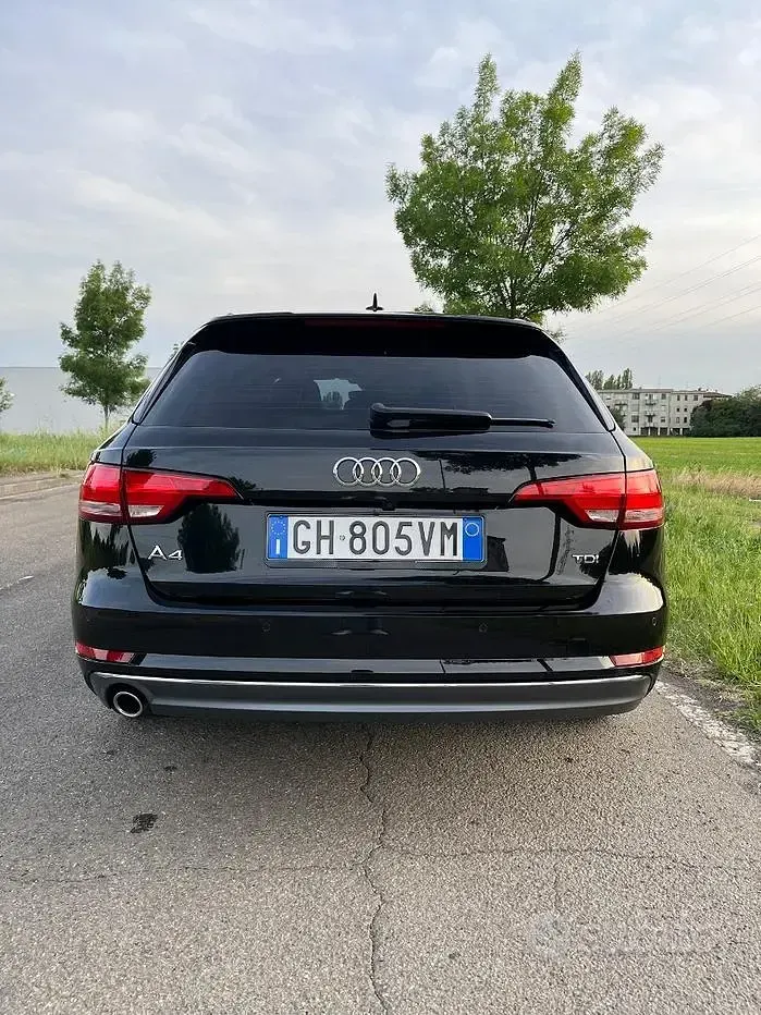 Usata Audi A4 150 CV (110 kW) 2017 Nero Station wagon