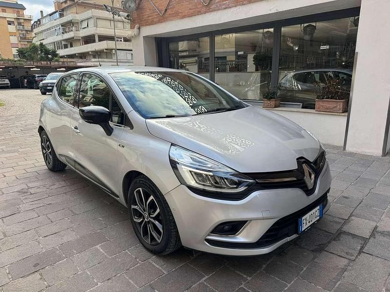 Usata Renault Clio IV Intens 90 CV (66 kW) 2019 Grigio Utilitaria