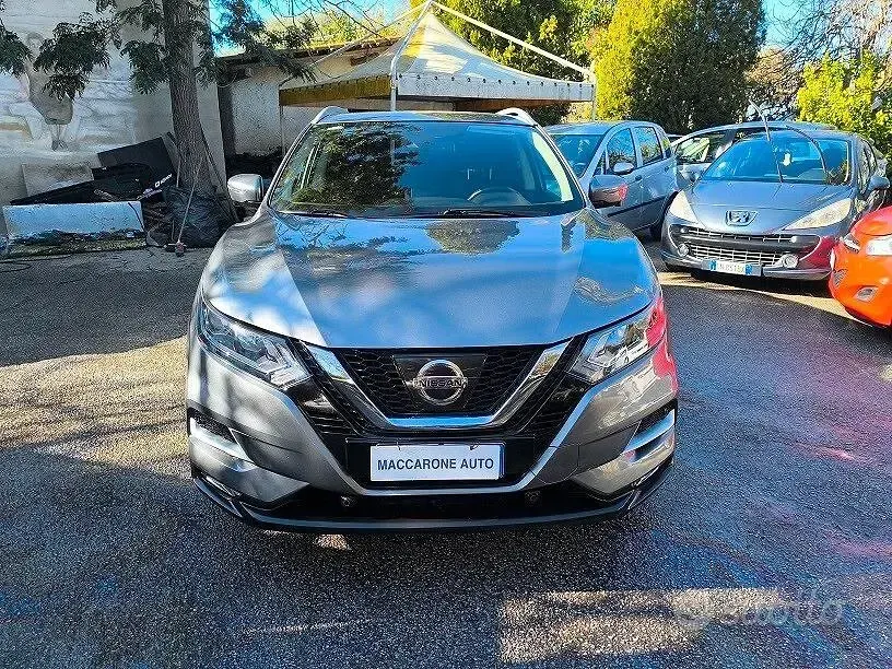 Usata Nissan Qashqai N-Connecta 131 CV (96 kW) 2018 Grigio SUV