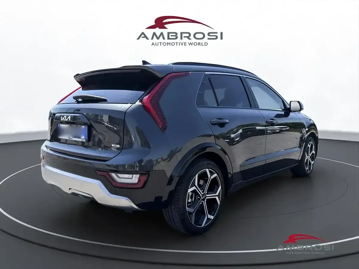 Usata Kia Niro 137 CV (100 kW) 2023 Grigio SUV