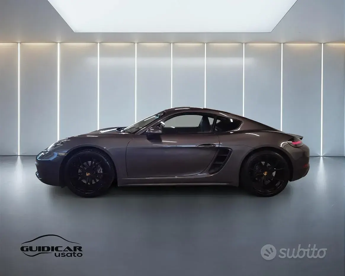 Usata Porsche 718 Cayman 300 CV (220 kW) 2018 Grigio Coupé