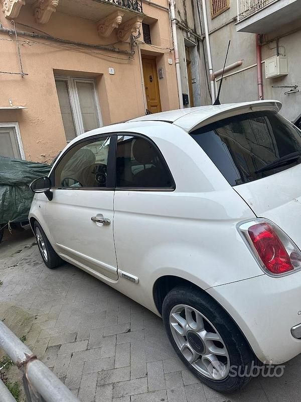 Usata Fiat 500 Lounge 95 CV (69 kW) 2011 Bianco Berlina