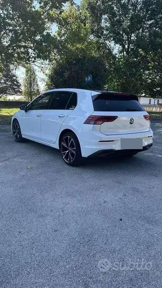 Usata VW Golf VIII 150 CV (110 kW) 2022 Bianco Berlina